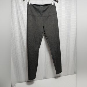 Lysse New York Highrise Tummy Control Compression Ladies Leggings. Size M